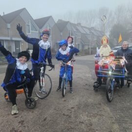 Sinterklaas op duofiets